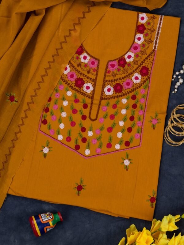 3 piece kurta set with floral hand embroidery